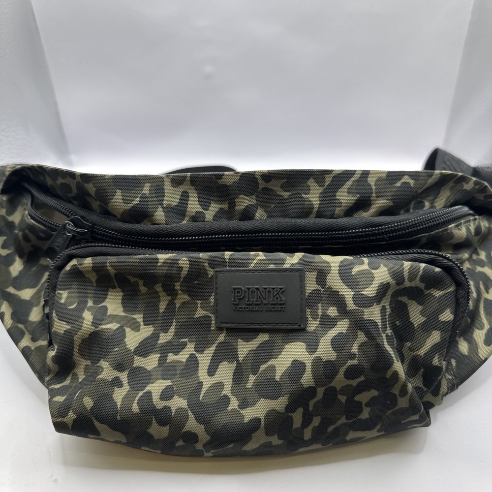Pink Victoria's Secret Waist Pack Bag Green Camouflage 2 Pocket Adjustable Belt